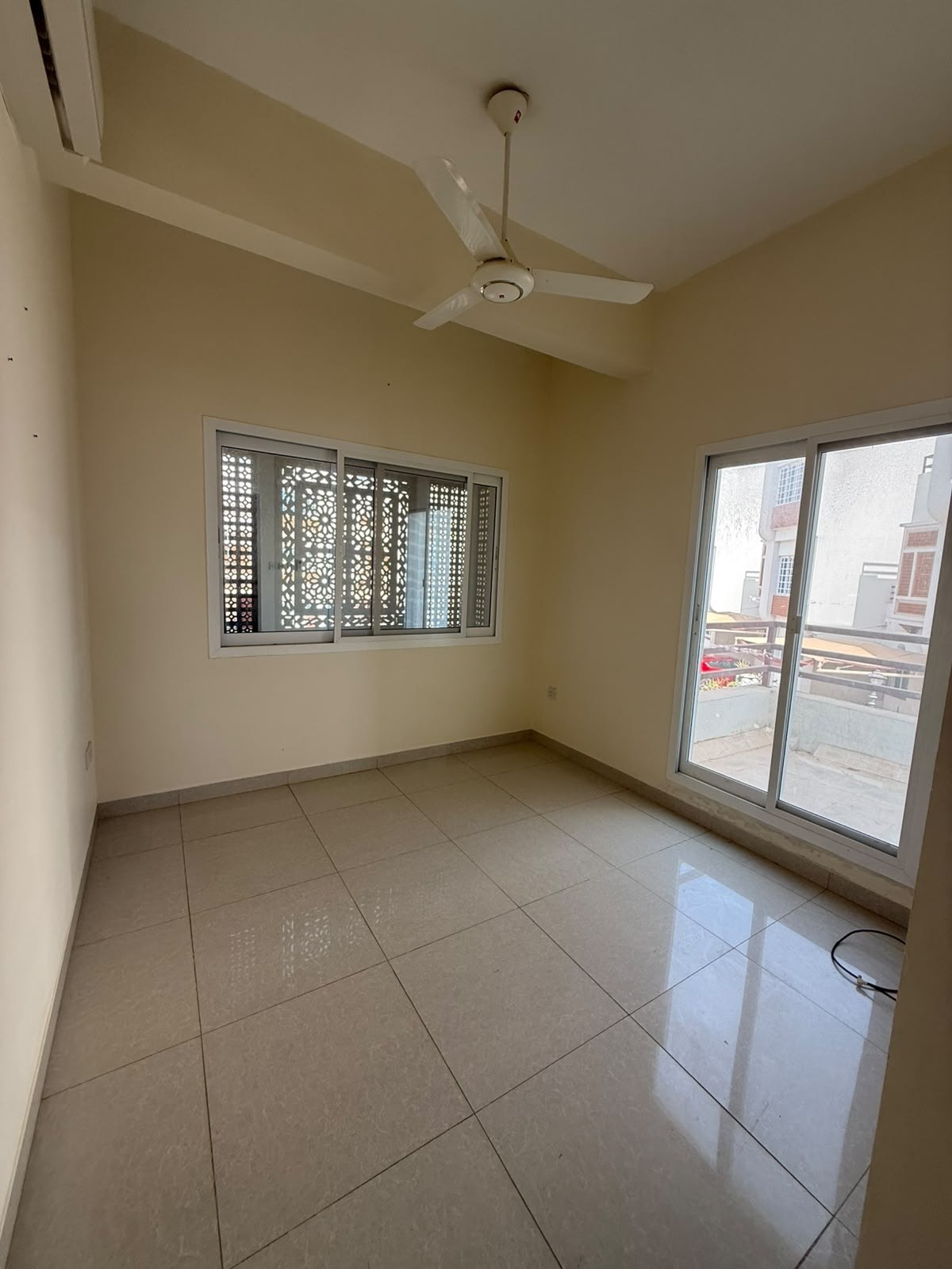 4-Bedroom Villa for Rent in Madinat Al Sultan Qaboos | R602