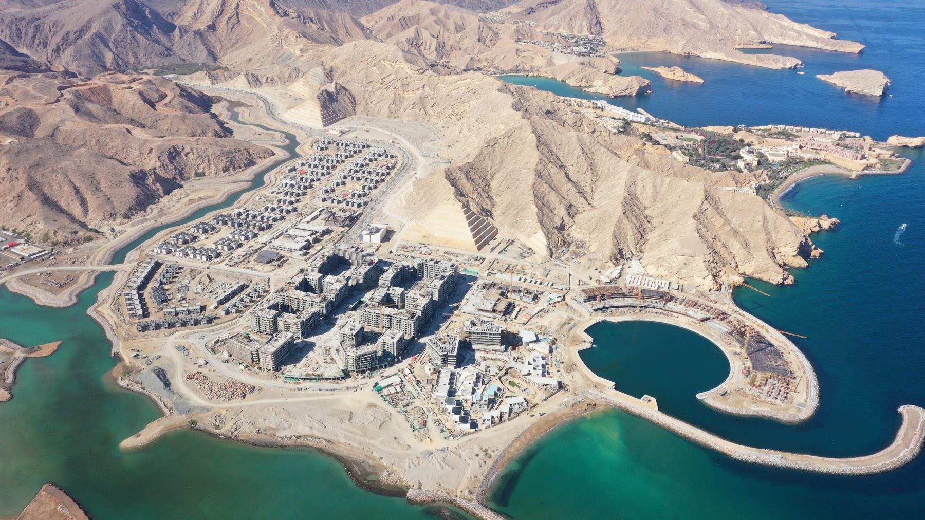 December 2025 · Bay and villas